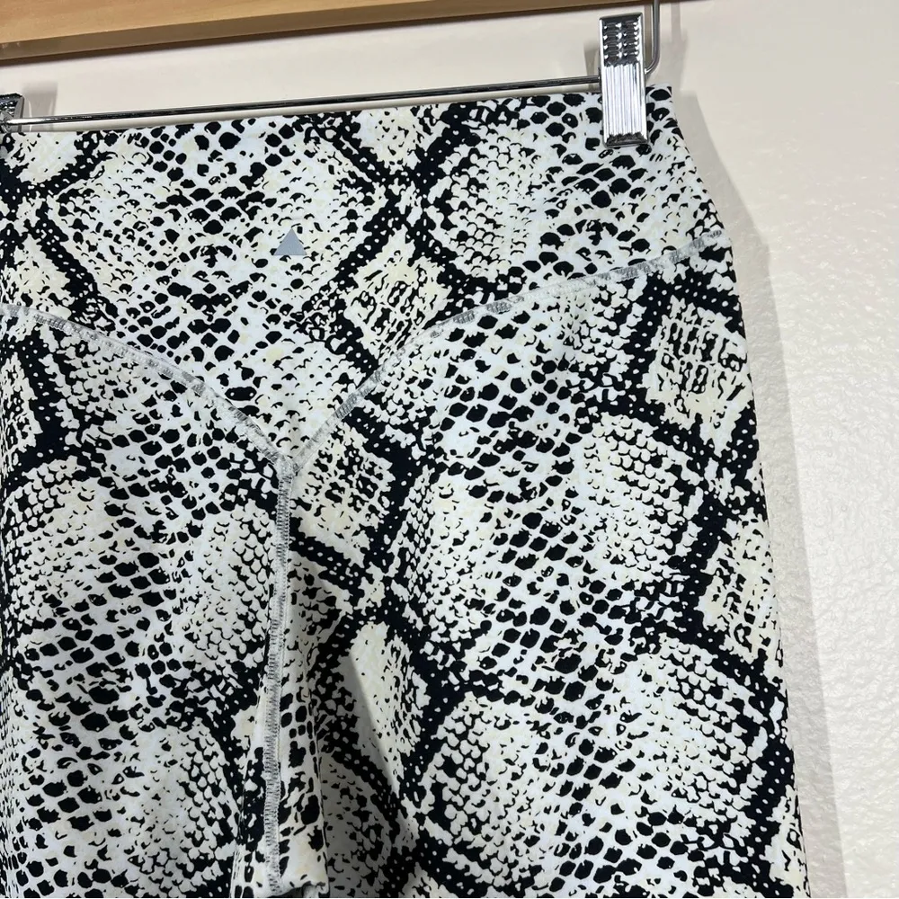 Balance Athletica Black White Python The Ascend Pant Leggings - Image 10