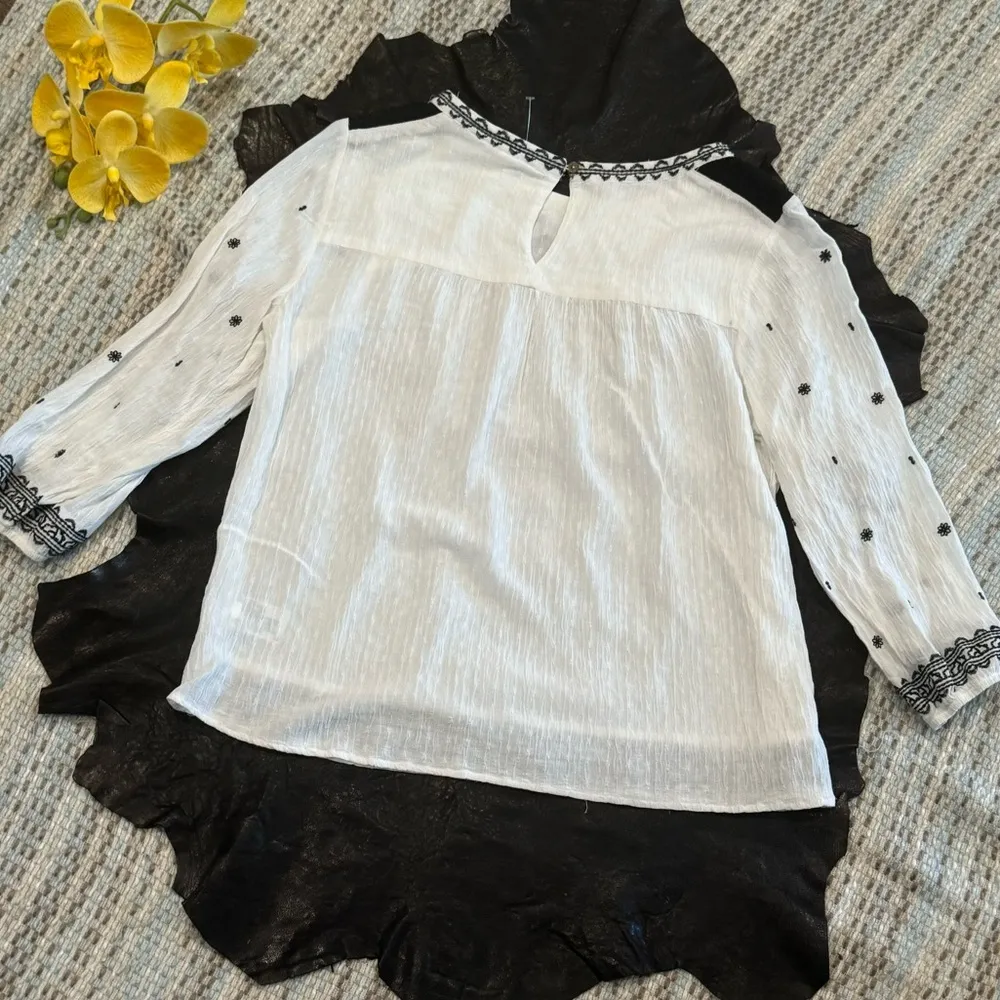 Knox Rose White Embroidered Peasant Top Size M - Image 2