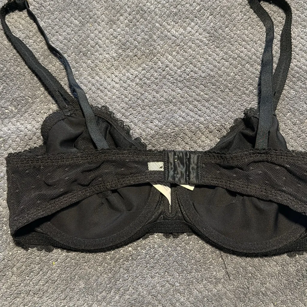 Lot 3 Women’s Bras 38C Underwire Izod Auden Vassarette Black Ivory White Size undefined - Image 5