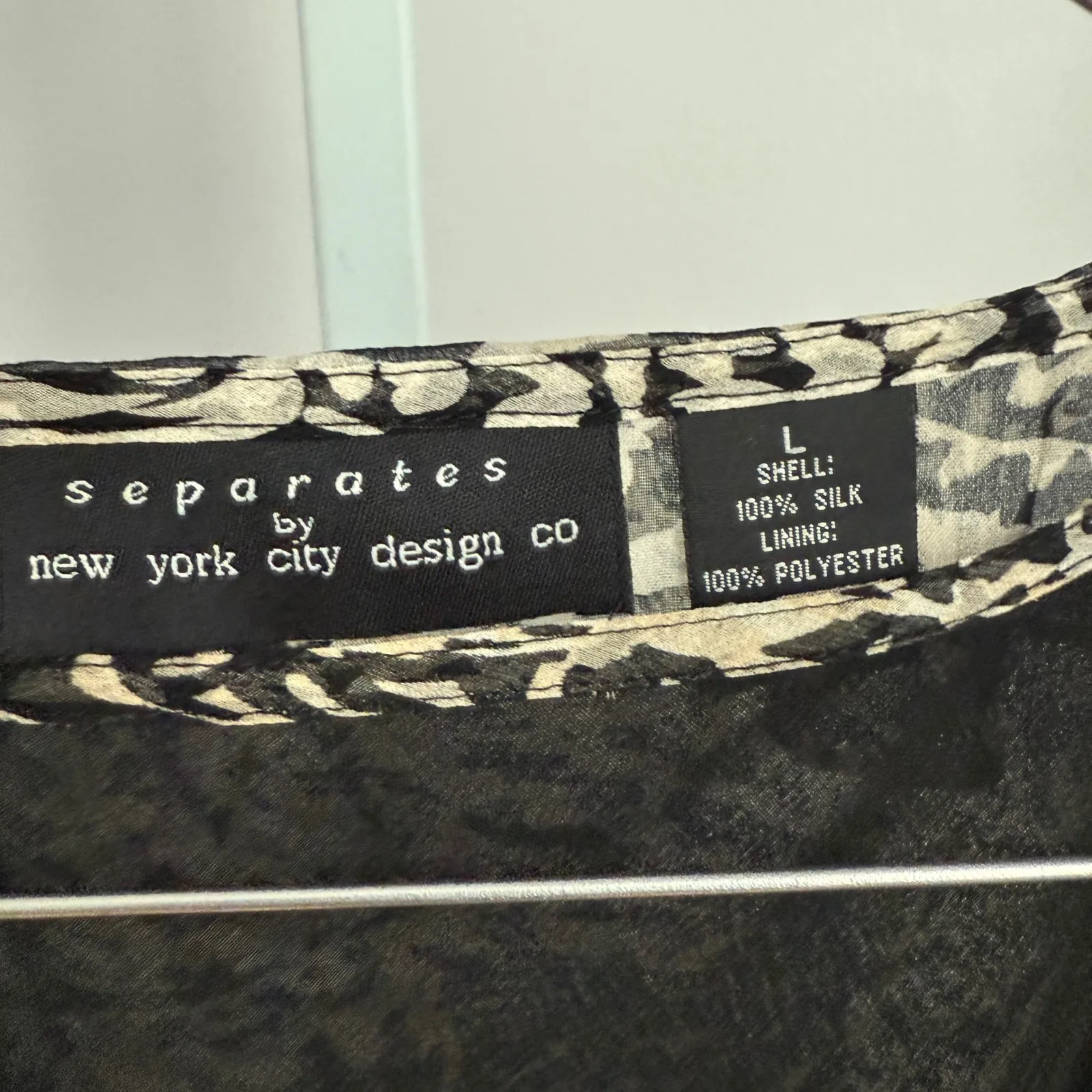 New York City Design Co. VTG Y2K 100% Silk ‎ dark romantic Floral Blouse Size Black Size L - Image 4