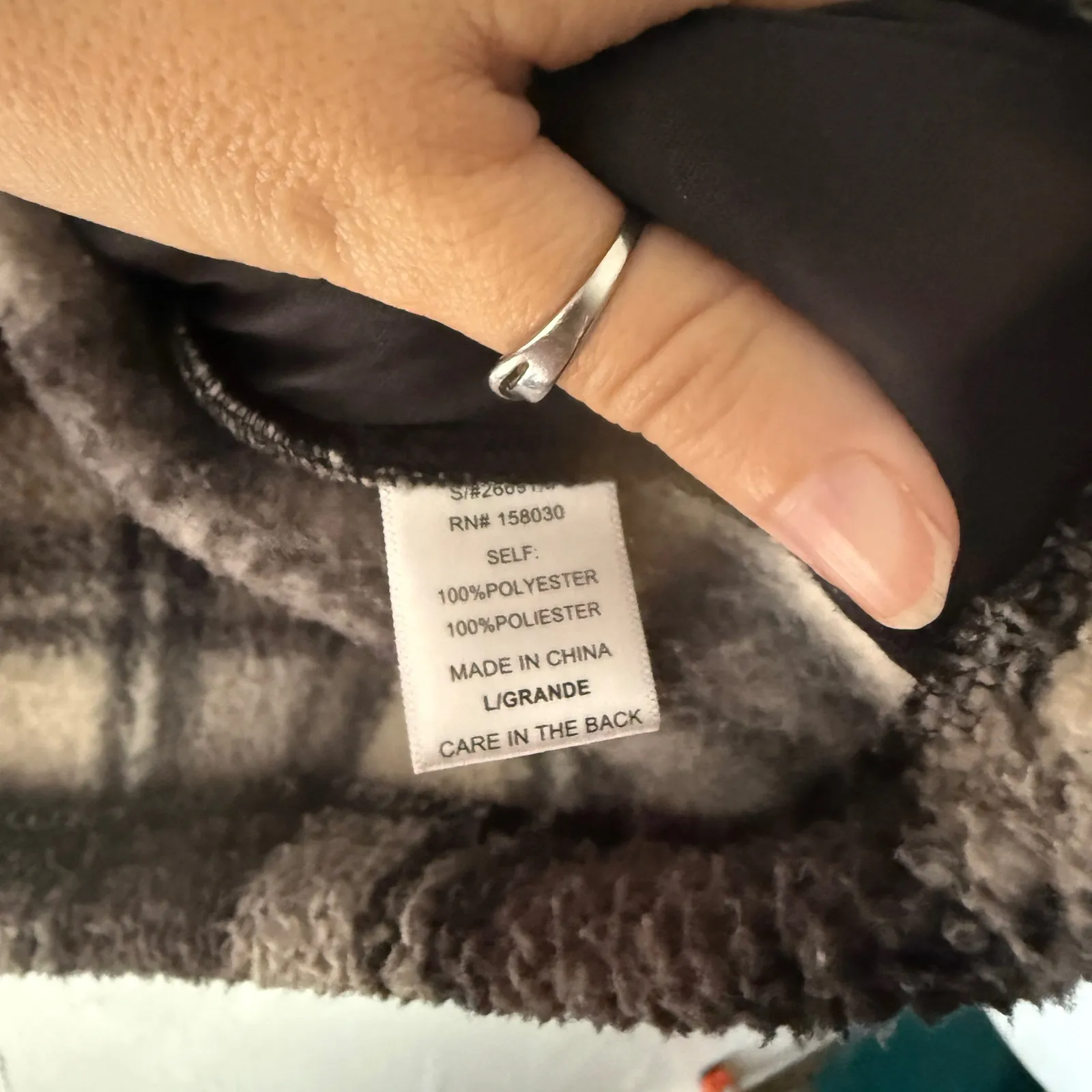 Love Tree  Plaid Fleece Quarter Zip Cropped Pullover Sweatshirt Women's Large - Image 8