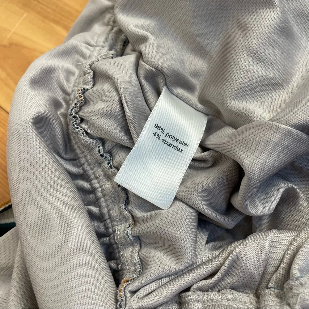 Maurices Women’s Variegated Striped Sleeveless V Neck Belted Jumpsuit Medium - Image 12