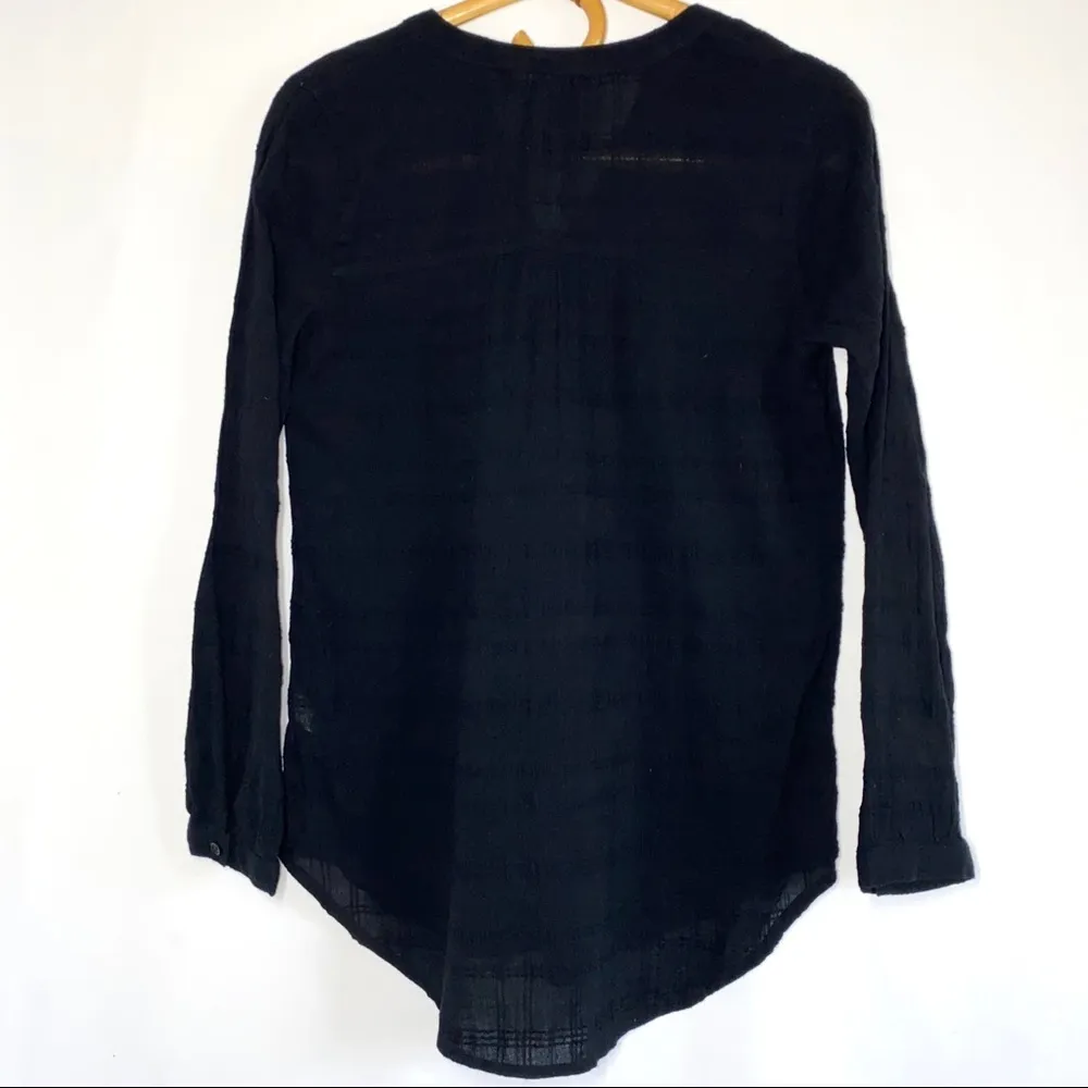 Old Navy Black Tunic Blouse - Image 3