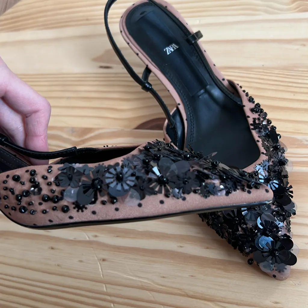 Zara Sequin Kitten Heels Size 38 / 7.5 - Image 3