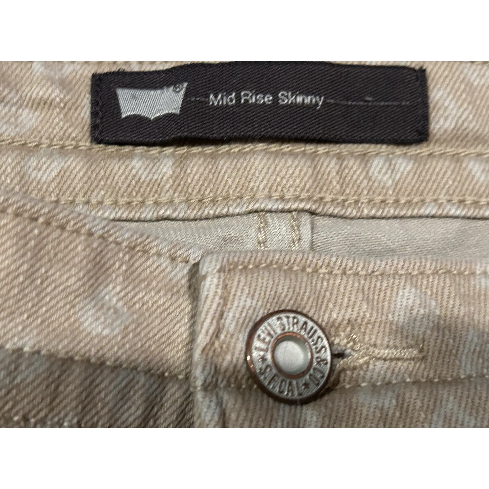 Levi's Woman's Mid-Rise Ankle Skinny Tokyo Camp Sand Printed‎ Jeans Plus 6/28 - Image 6