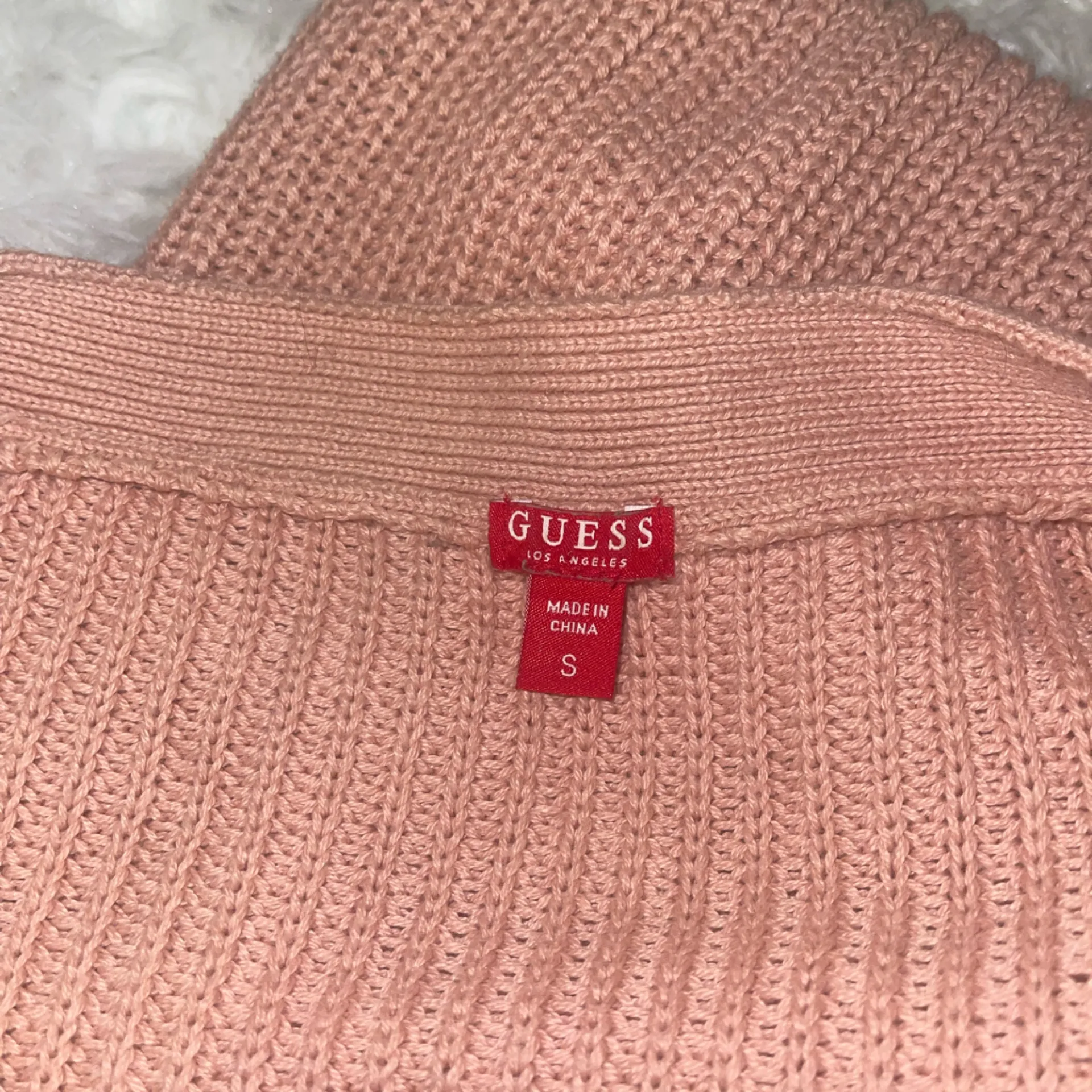 Guess pink cable knit v-neck sweater tie lace up front woman’s size small - Image 4