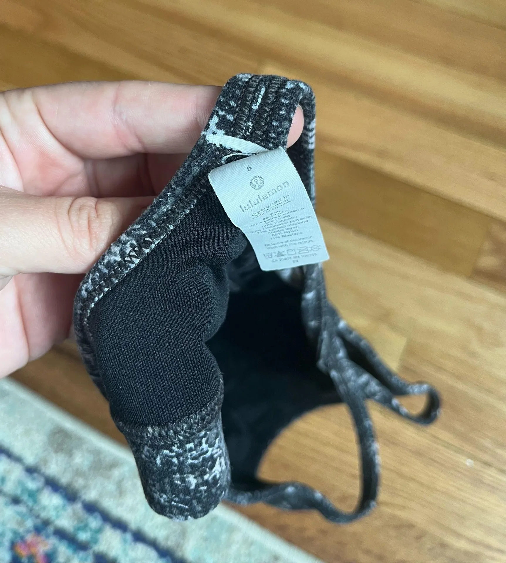 Lululemon Sports Bra Y Flow 6 - Image 3