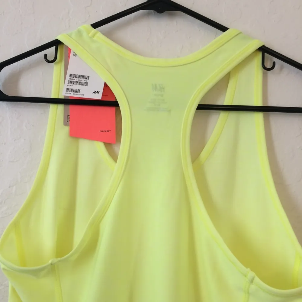 H&M workout tank top bright yellow, women’s size medium - Image 5