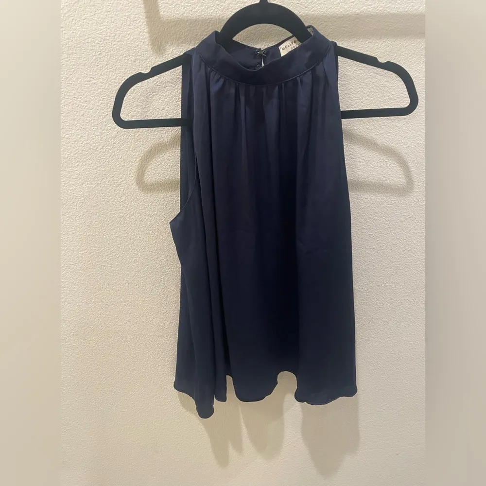 Molly Bracken Premium Navy Sleeveless Blouse with keyhole detail on back - Image 2