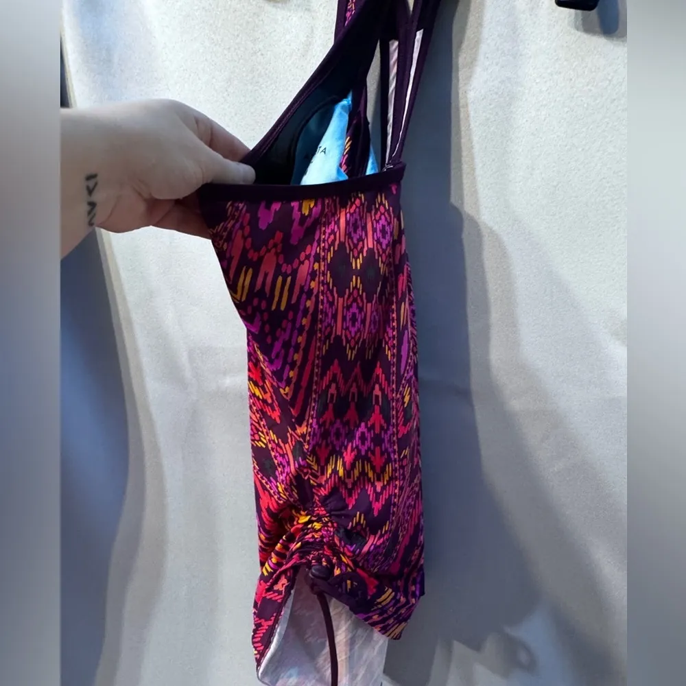 Athleta Raspberry Cayo Coco Ready to Run performance Tankini Top size Medium - Image 5