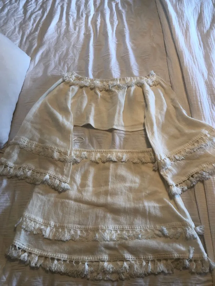 Hallelu White Tassel Set - Image 4