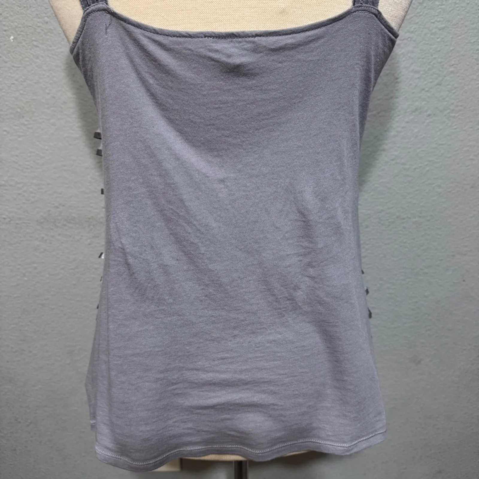 EXPRESS Women Y2K Gray Ruffle Tiered Tank Strap Lightweight Top Sz M with Ribbon - Image 5