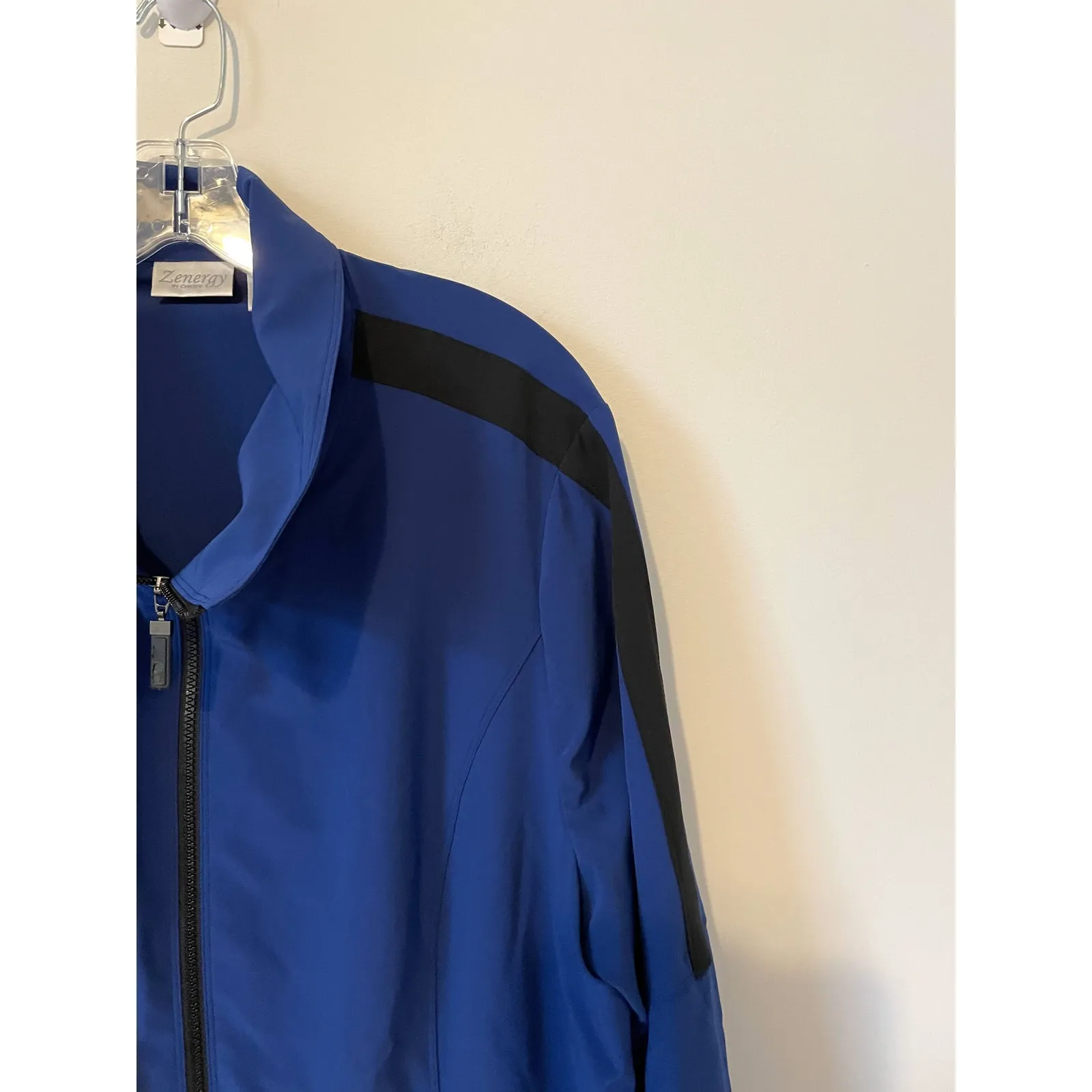 Chico's Synergy Lightweight Workout Jacket Blue Black Size 12-14 (Chico Size 2) - Image 3
