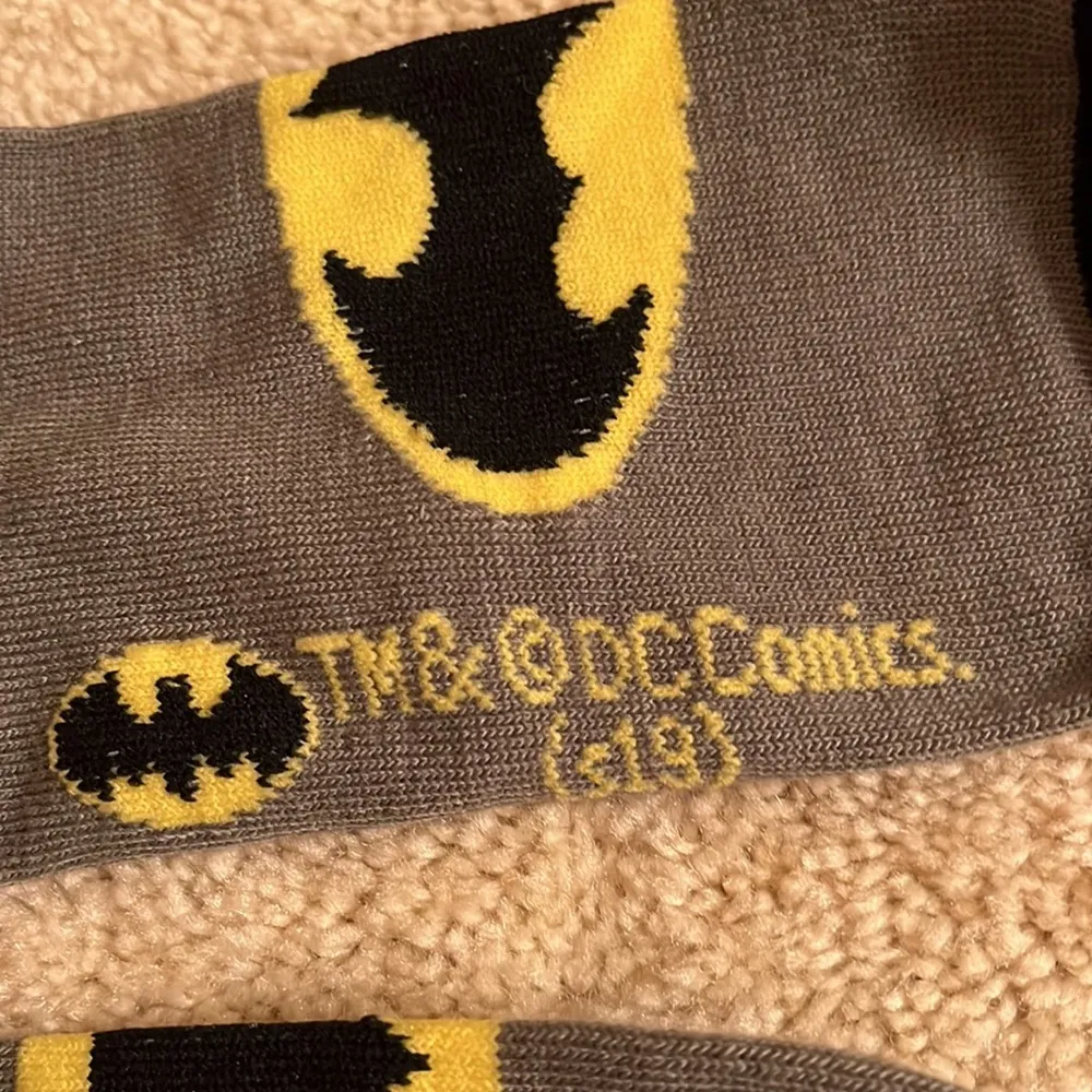 Batman socks Fit size 8 to 11 NWOT - Image 2
