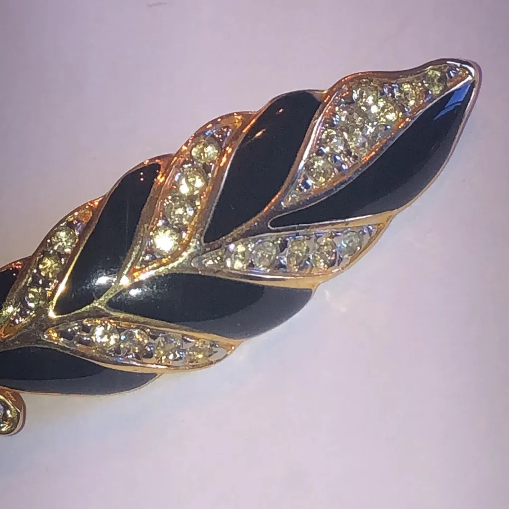 Elegant Vintage Black Enamel and Gold Tone Retro Boho CZ Rhinestone Leaf Brooch - Image 3