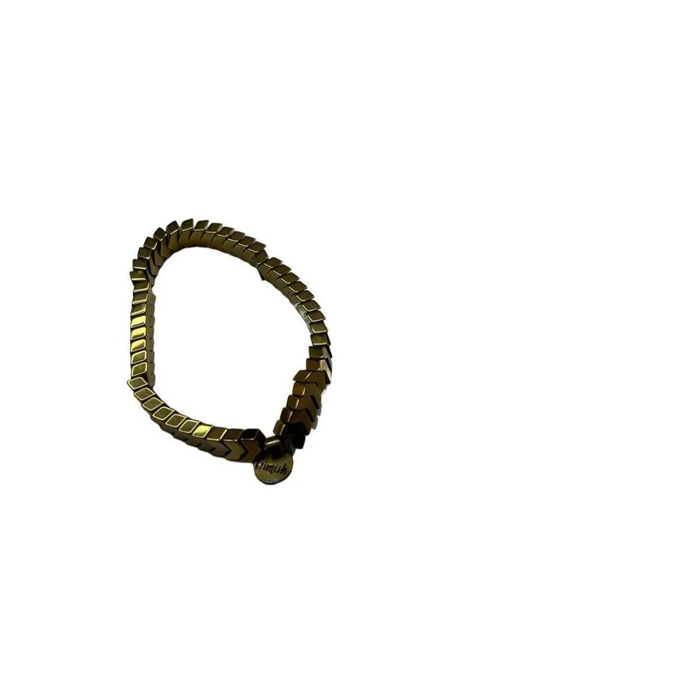 Erimish Golden toned arrow bracelet - Image 5
