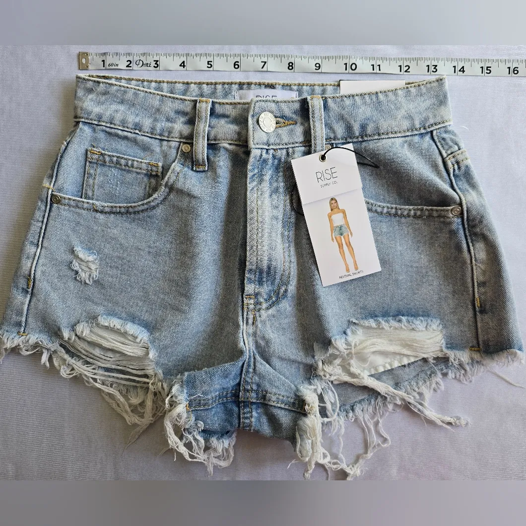 Rise‎ Light Wash Blue Distressed Denim Festival Shorts Size 5 - Image 3