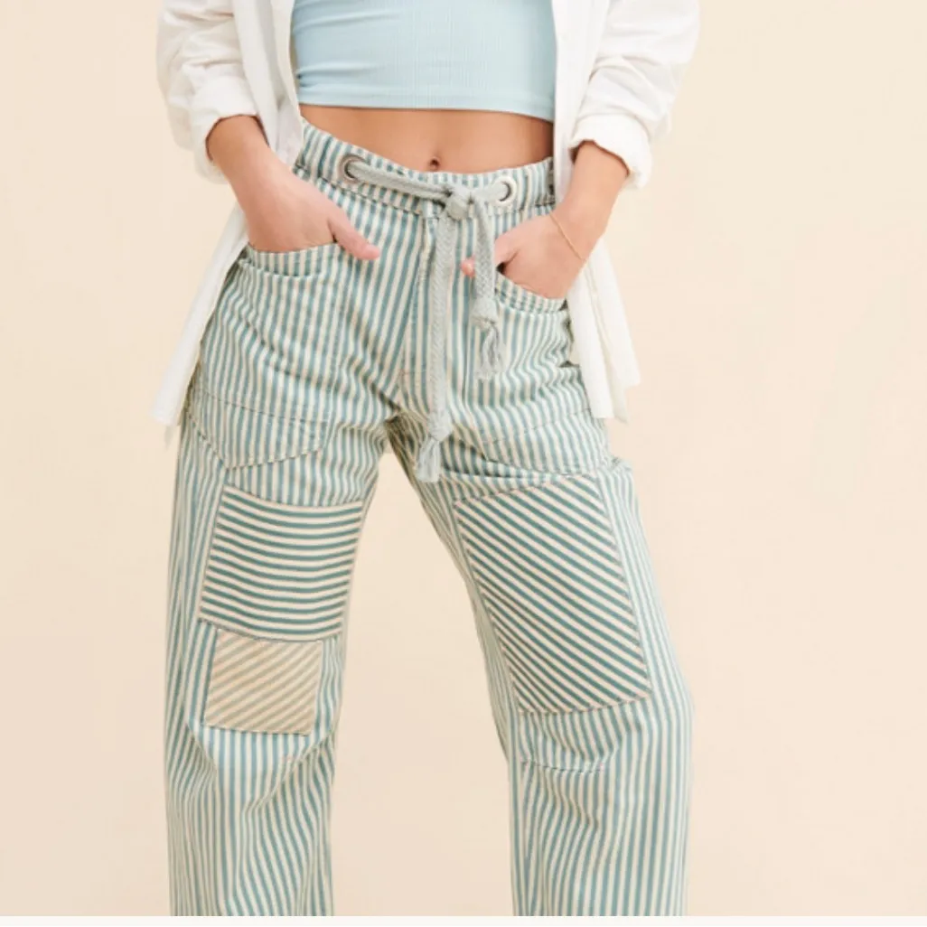 We The Free Moxie Railroad Low Slung Pull On Barrel Jeans Green - Image 3