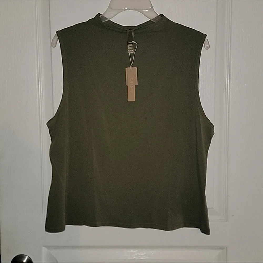 SKIMS Kim Kardashian Women's 3X New Vintage Mock Neck Tank Top Shirt New w/ Tags - Image 4