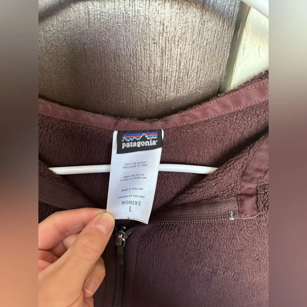 Patagonia Women's Plush Synchilla Hoody - Image 4