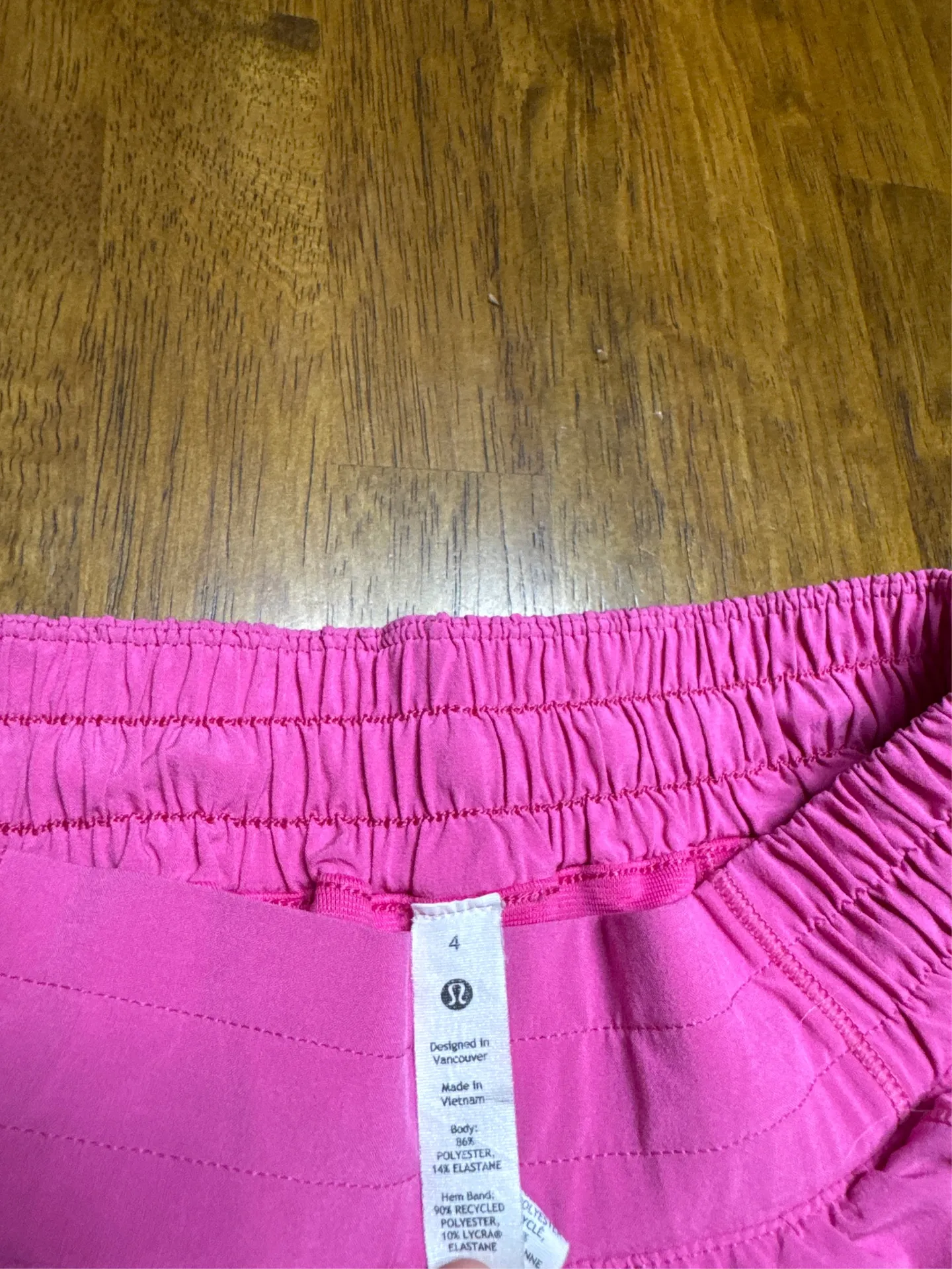 Lululemon Shorts Hotty Hot 2.5" Low-Rise - Image 5