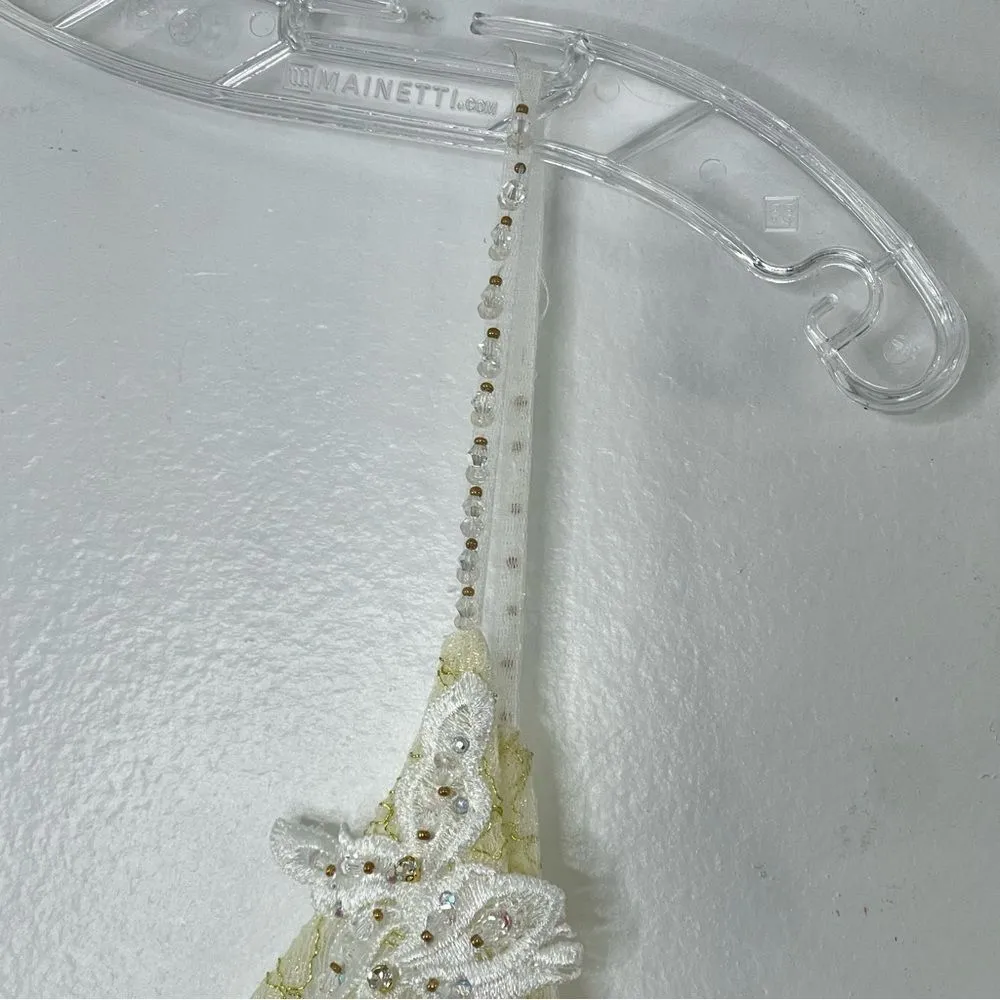 Mac Duggal 79341 Floral Appliqués Sleeveless Plunge Neck Trumpet Gown, Size 12 - Image 8