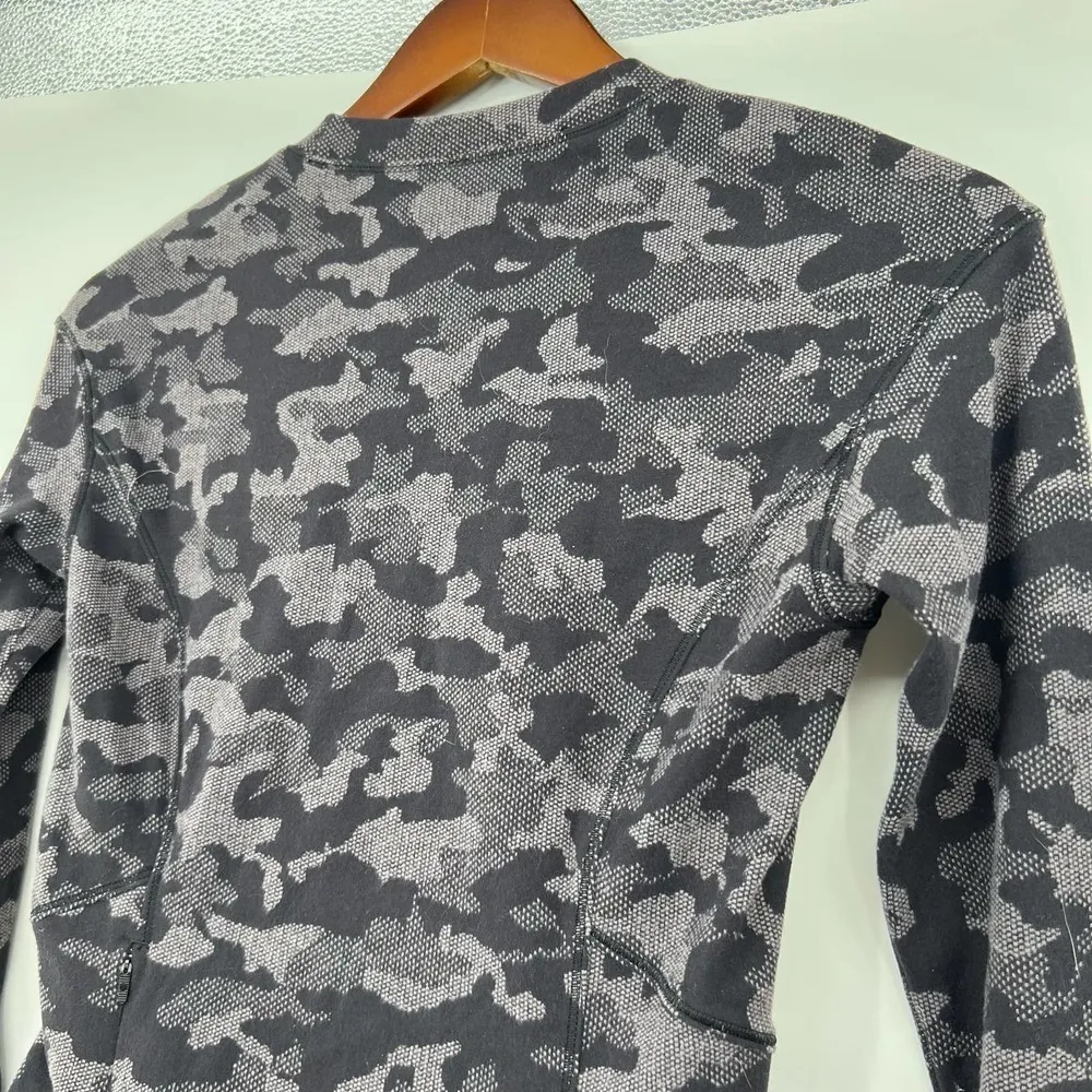 Lululemon Athletica Close To Crossing Rulu Heritage Camo Long Sleeve Top size 4 - Image 4