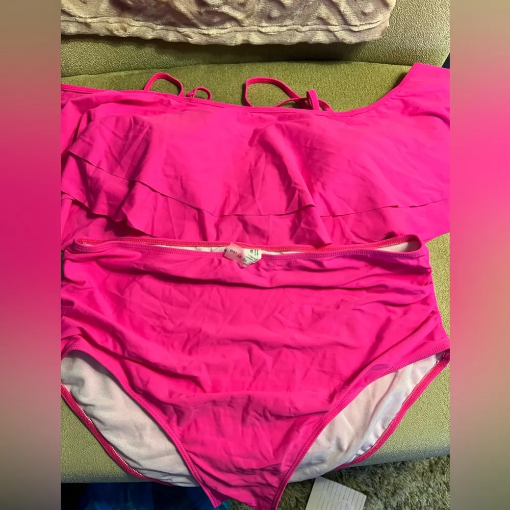 NWT Off the Shoulder Flounce Bikini Size 18W - Image 2