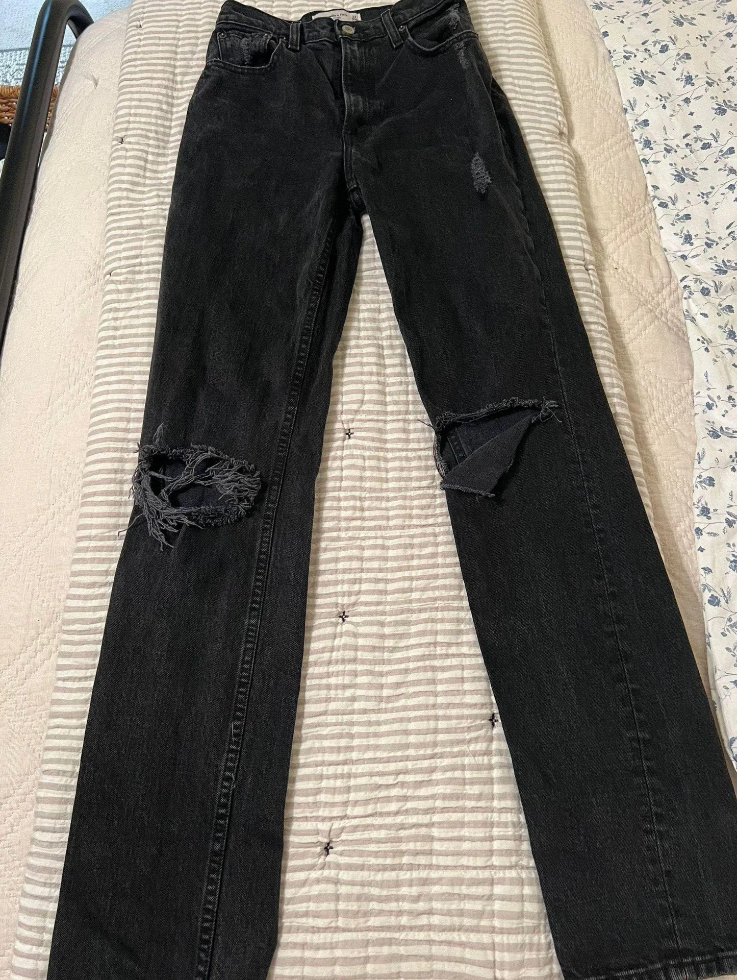 Black Jeans - Image 3