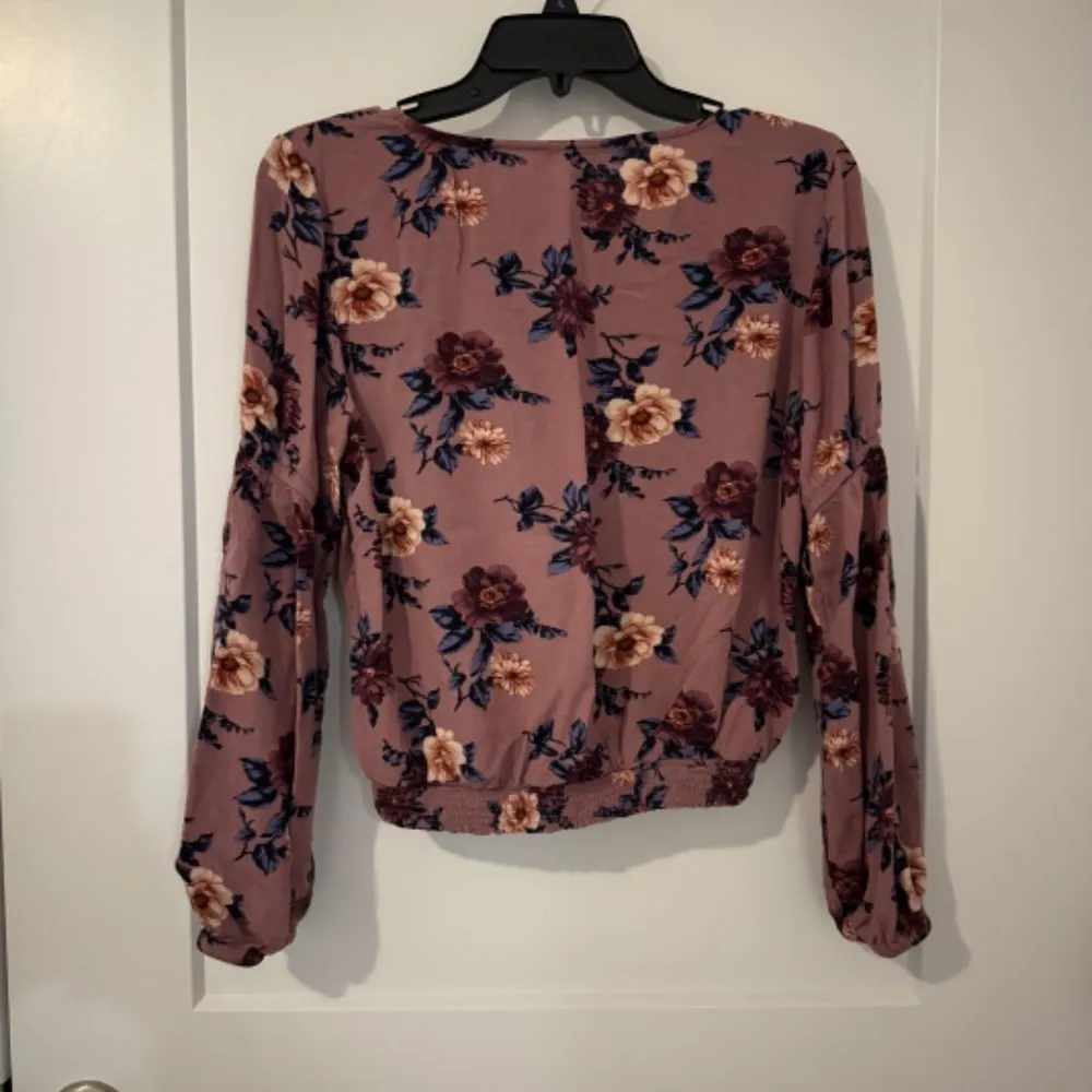 AE Floral Crop Top - Image 3