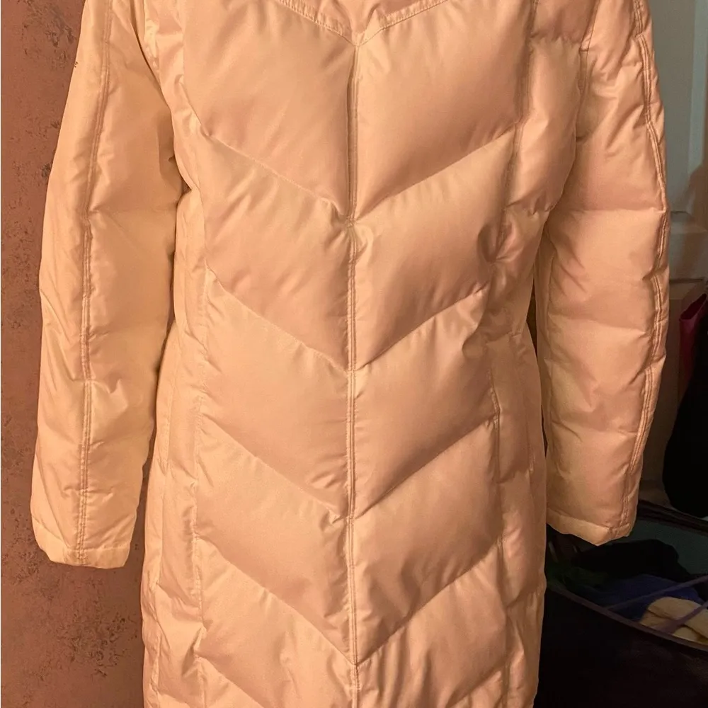 DKNY ACTIVE long white puffer jacket with fur trim hood! Vintage Y2K size M - Image 7