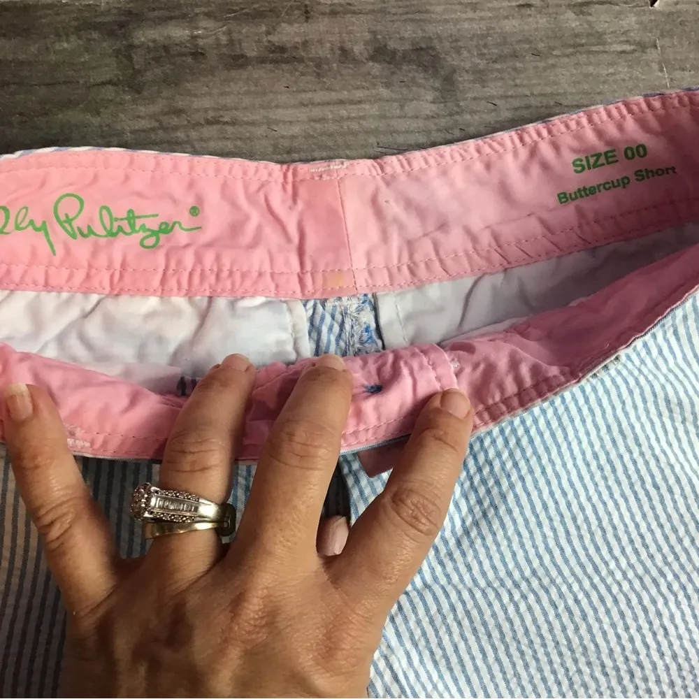 Lilly Pulitzer blue stripe buttercup shorts size 00 -preowned - Image 2