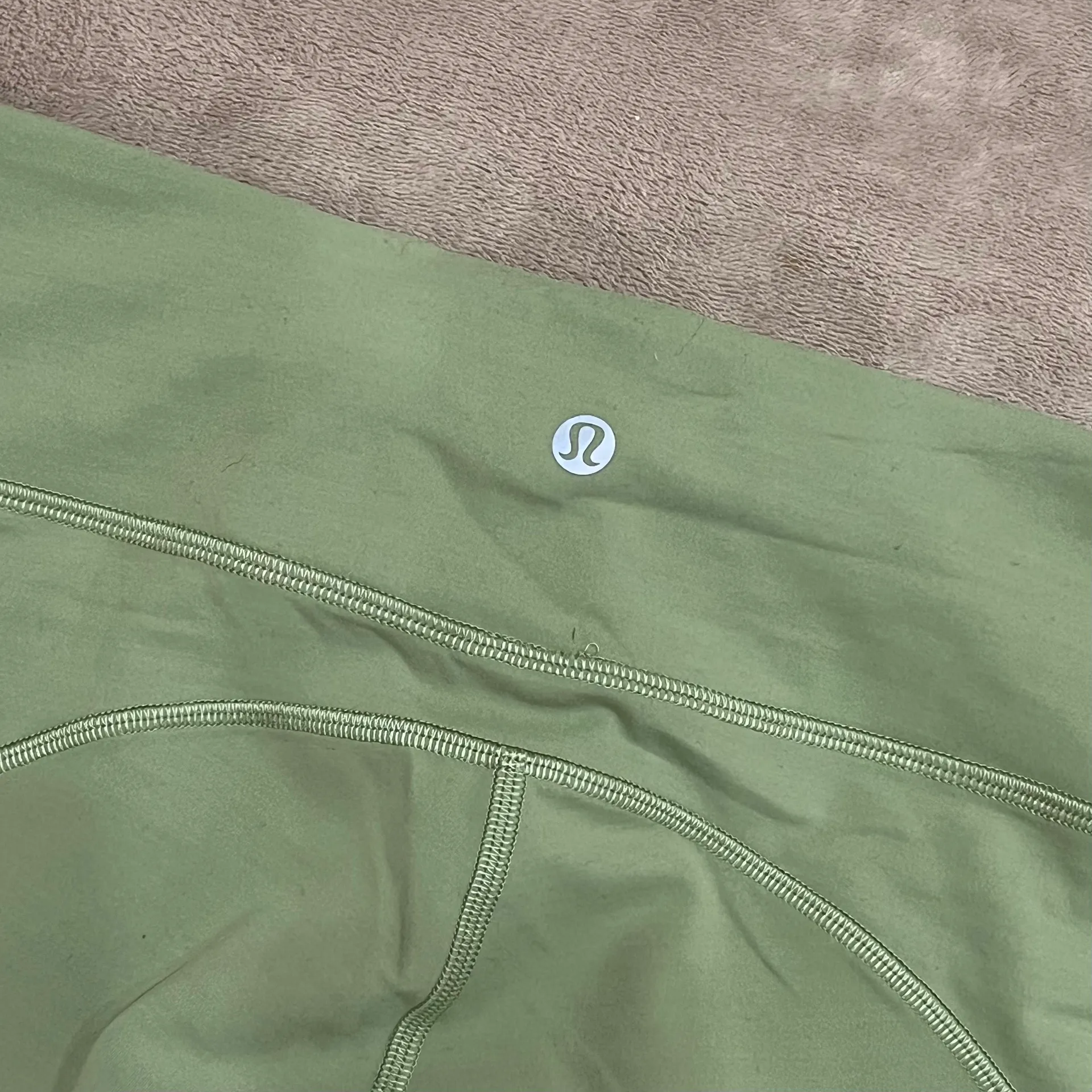 High-Rise Light Green Leggings w/ Pockets - Image 6