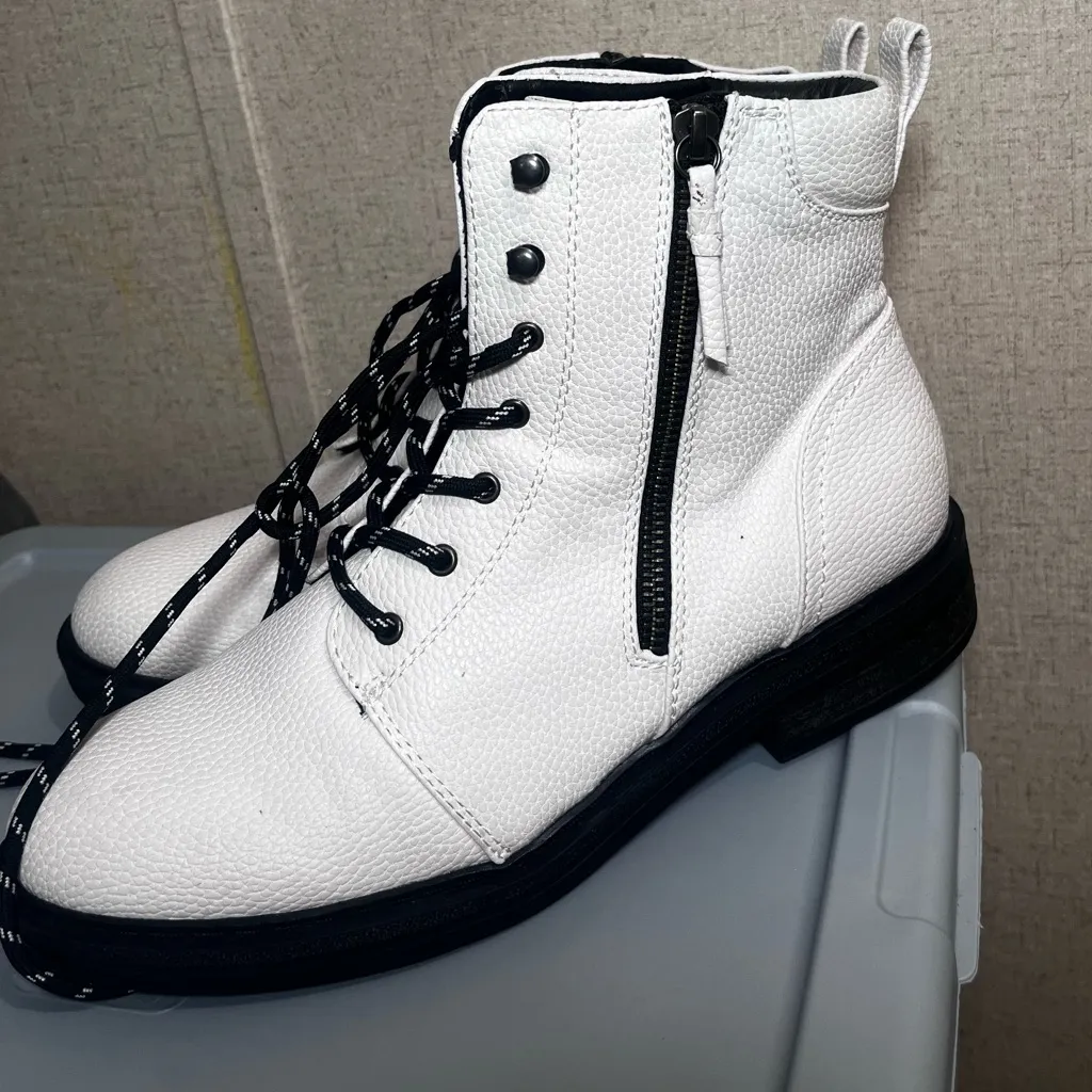 BareTraps Ivory Combat Boots with Black Accents - Image 3