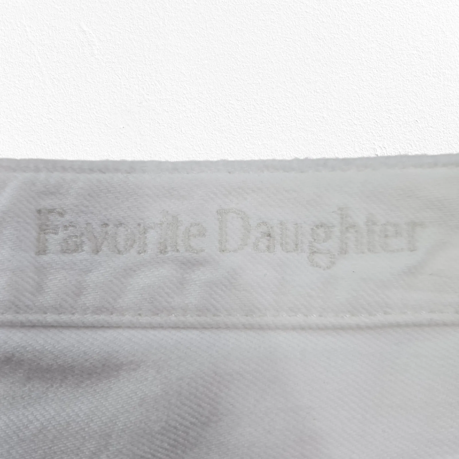 Favorite Daughter Whistler White High Rise Raw Hem Denim Shorts Size 25 - Image 8