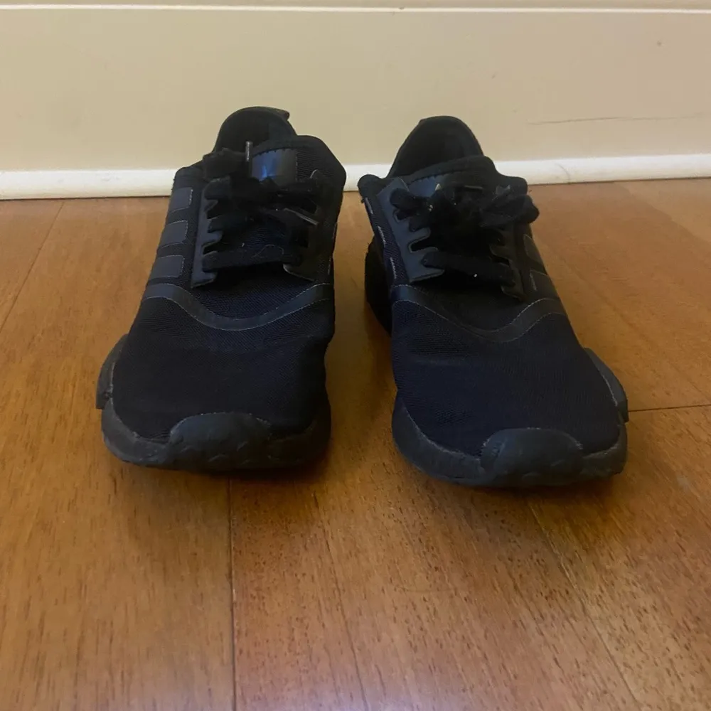 Black adidas NMD - Image 4