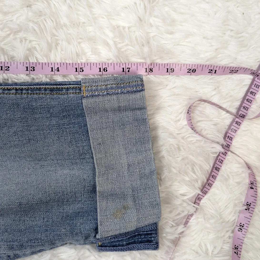 Y2K Seven7 Lightly Distressed Lightwash Cuffed Capri Style Jeans Size 8 - Image 9