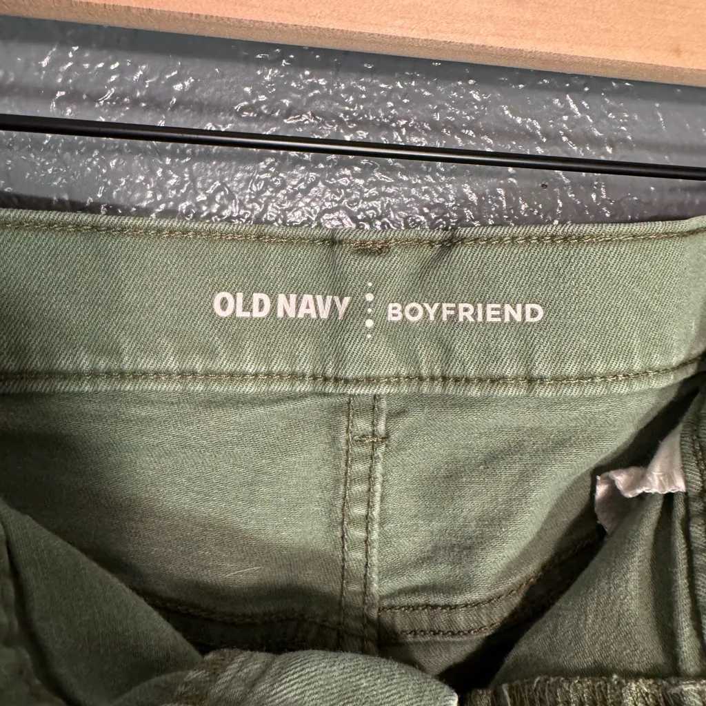 Old Navy Women’s Boyfriend Shorts Green Distressed Size 12 Large - Image 5