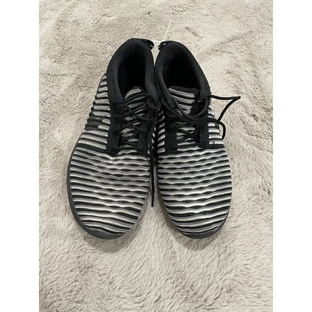 Nike Free RN Flyknit 2017 Black Gray Striped Running Shoes Women's 8 #844929-001 - Image 2