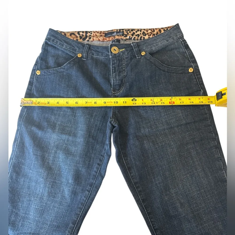 Willi Smith Ankle Cropped Jeans in Classic Blue - Image 4