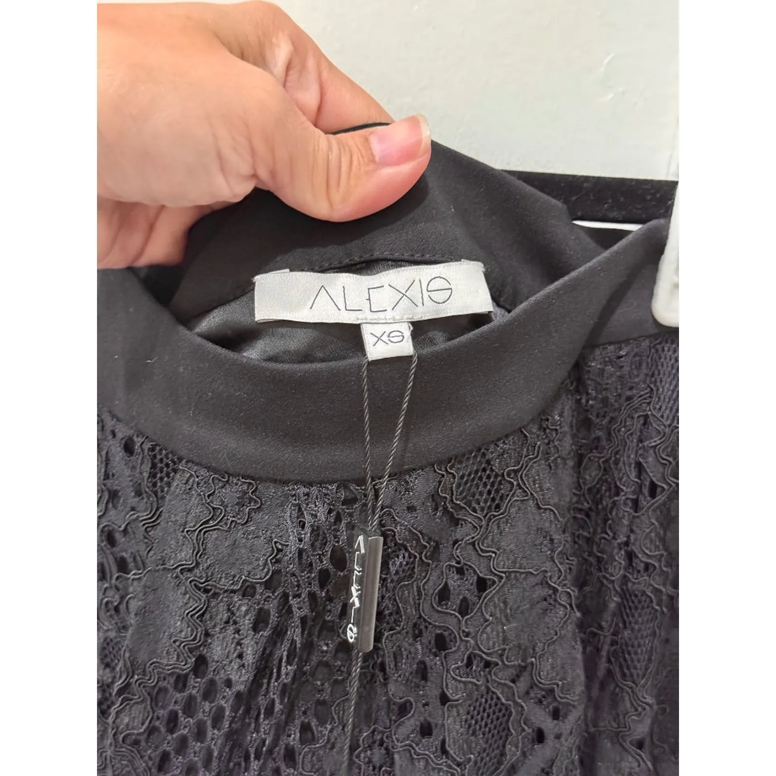 NWT Alexis Lucrenzia Set: Lace Sleeveless Tank & Long Skirt Black Womens Size XS - Image 8