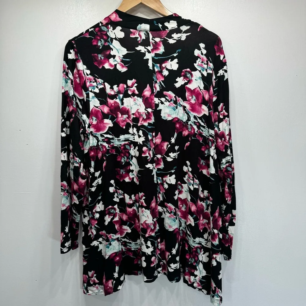 Chico’s Black Magenta Teal & Ivory Floral Asymmetric Hem Long Sleeve Top 3/XL - Image 5