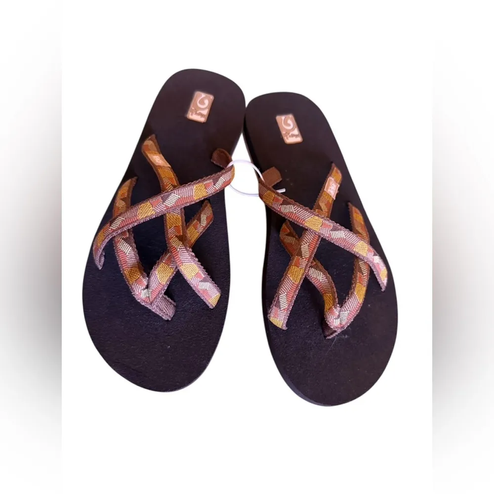 Teva Olowahu Flip-Flop Sandals Women's Olowahu Zaro Tiger Lily Polyester Sandal - Image 4