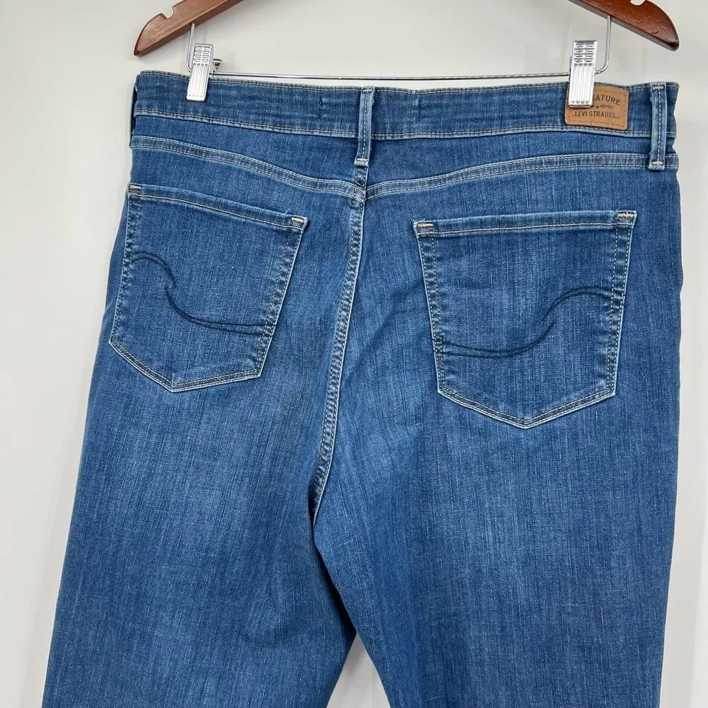 Levi's shaping mid rise bootcut denim blue jeans zip button pockets plus size 16 - Image 2