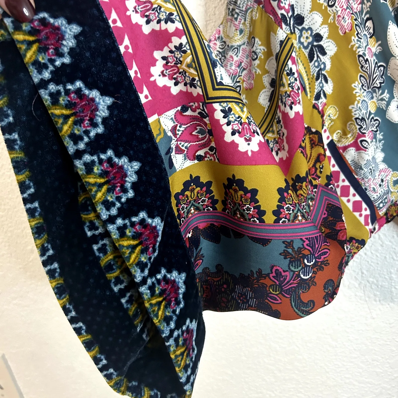 Anthropologie Zadie Multicolored Floral Velvet Kimono Womens Size XS/S Pink Navy - Image 5