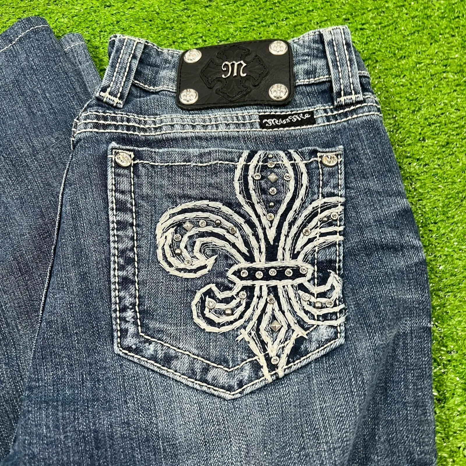 Miss Me Womens Size 30 JP5109 Boot Fleur De Lis Distressed Bejeweled Flare Low - Image 2