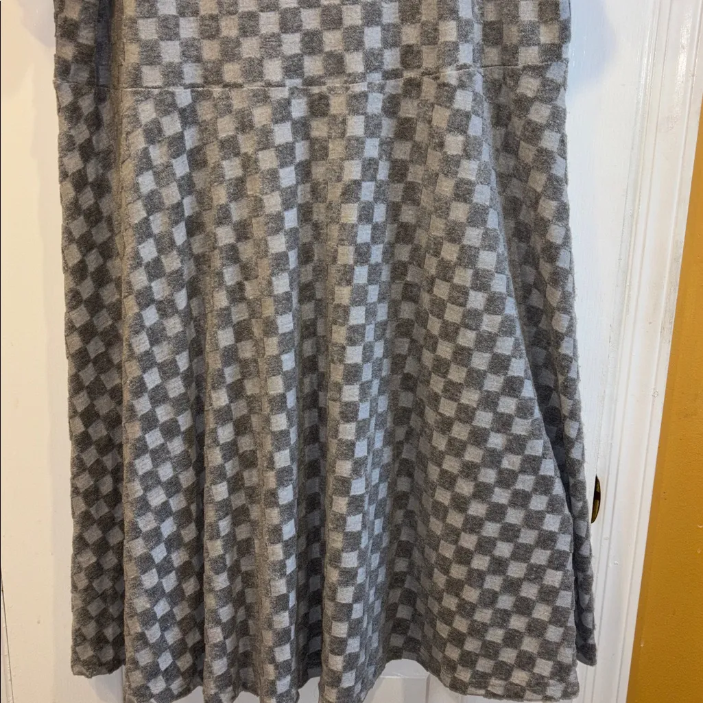 ROOLEE BRAND GREY CHECKERED SHORT SLEEVE MIDI DRESS FIT AND FLARE DRESS SIZE XL - Image 4