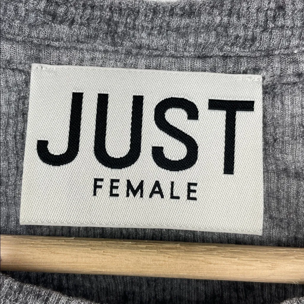 Just Female Heather Gray Long Sleeve Tee Wool Blend size Small - Image 9