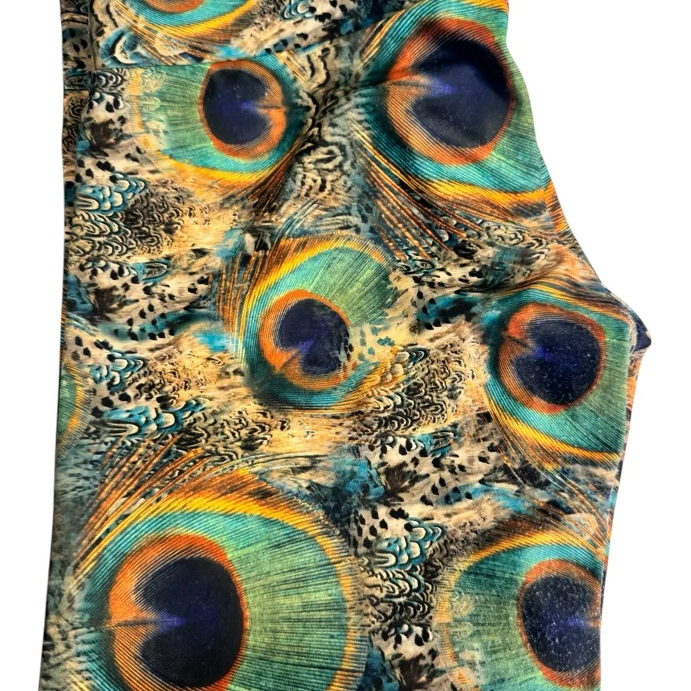 Onzie Peacock Capri leggings in size s/m. In great pre-owned condition - Image 4