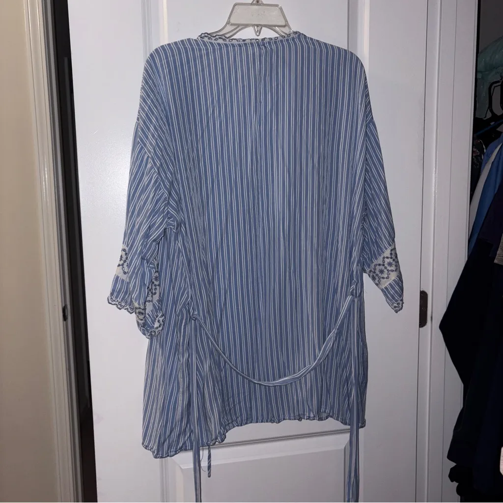 In Bloom Light Blue Striped Robe Size: M/L - Image 5